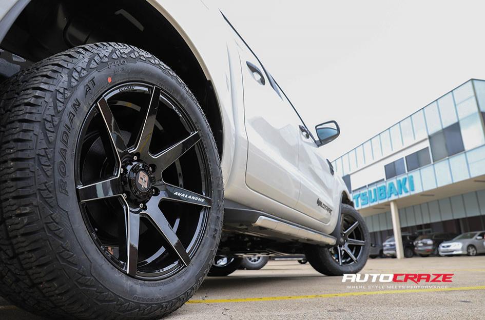 FORD RANGER AVALANCHE GLOSS BLACK MILLED ACCENTS